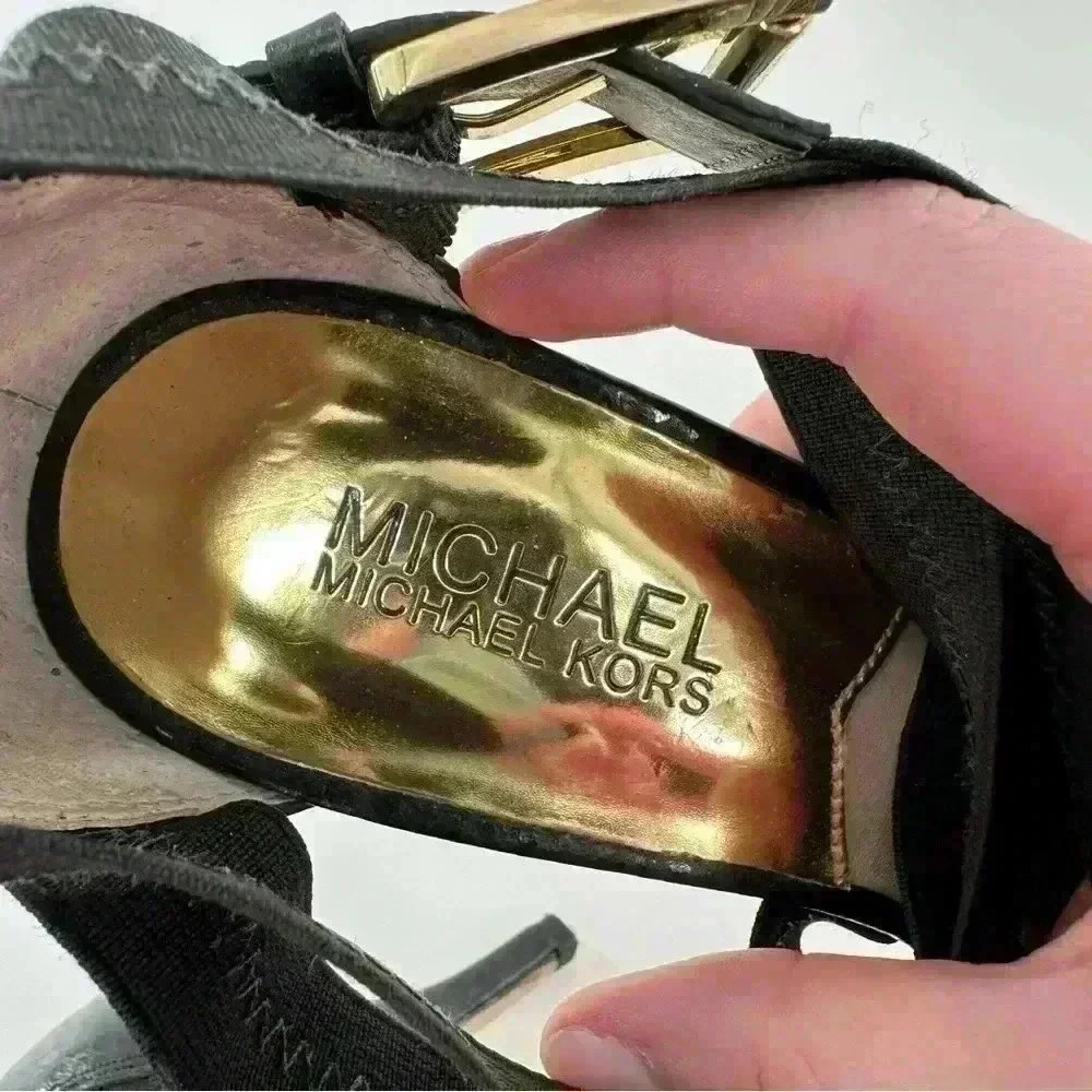 Michael Michael Kors heels size 7 black leather snakeskin embossed cross cross